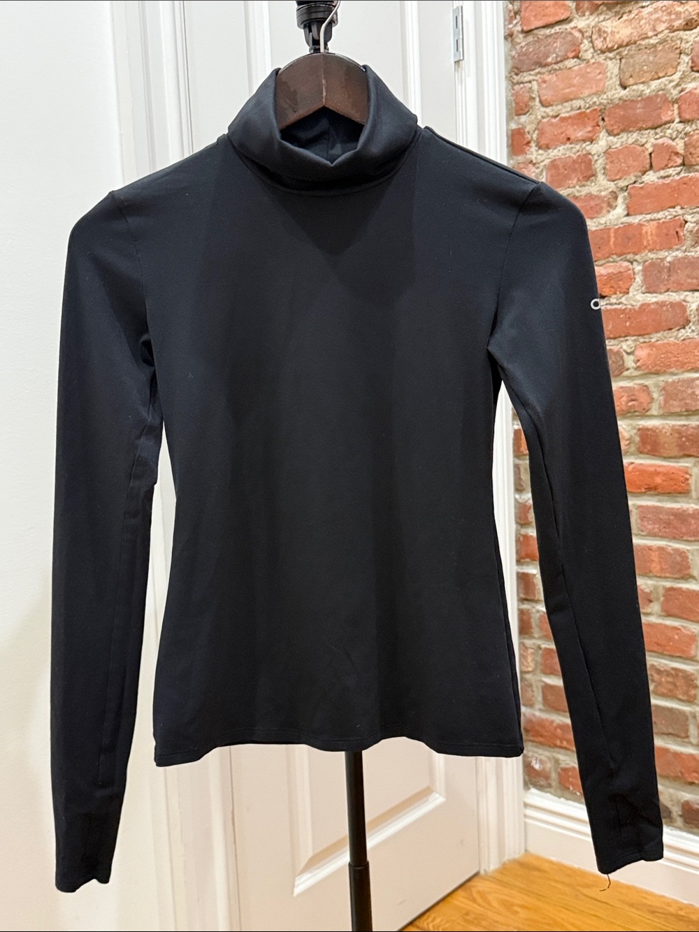 ALO Yoga Black Long-Sleeve Turtleneck Top
